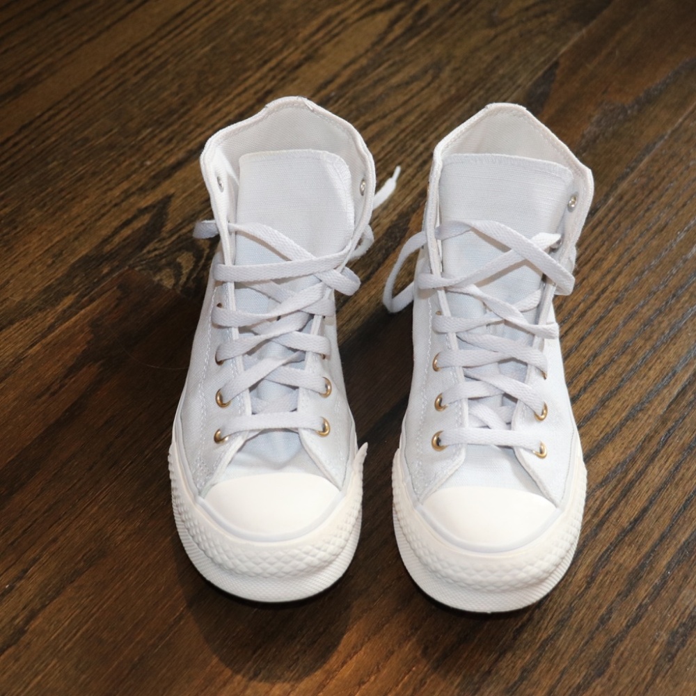 Chuck Taylor All Star EVA Lift Platform Tonal Canvas YOUTH Size 3.5 Barely Grey